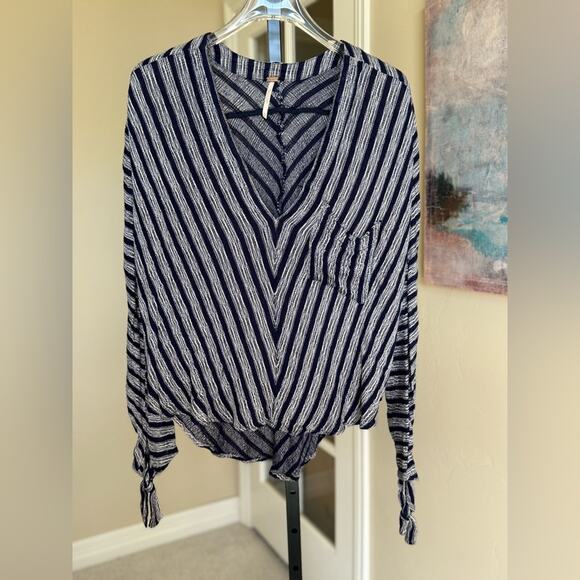 Free People Morning Stripe Dolman Tie Sleeve Top Navy White XS Boho Pocket - Picture 2 of 6